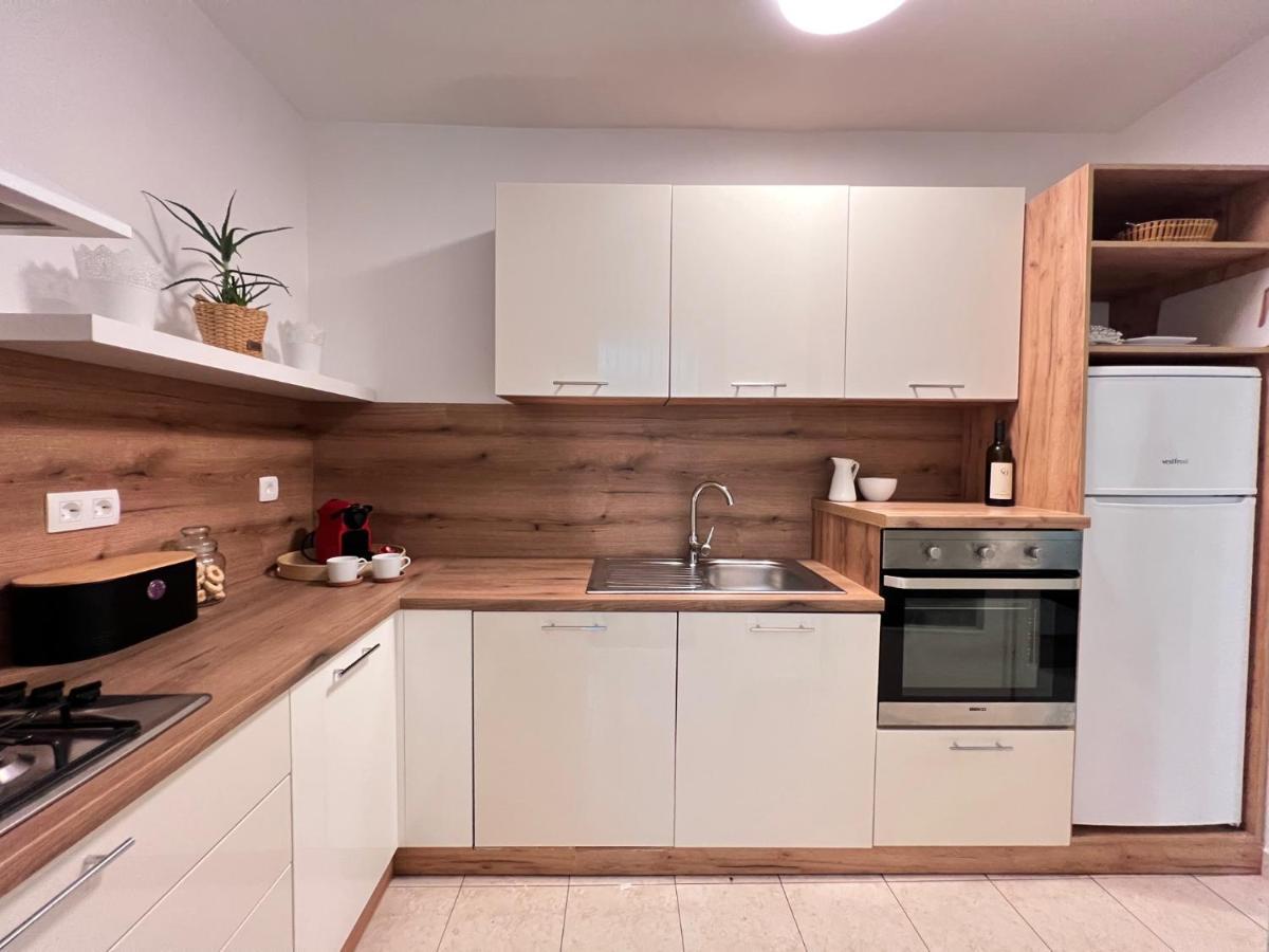 Apartment Giordi Porec Esterno foto