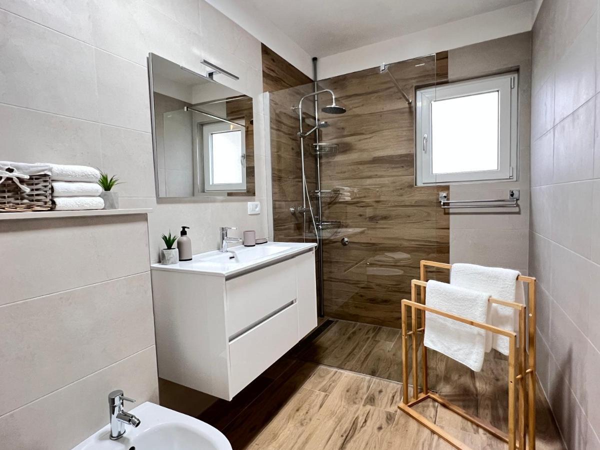 Apartment Giordi Porec Esterno foto