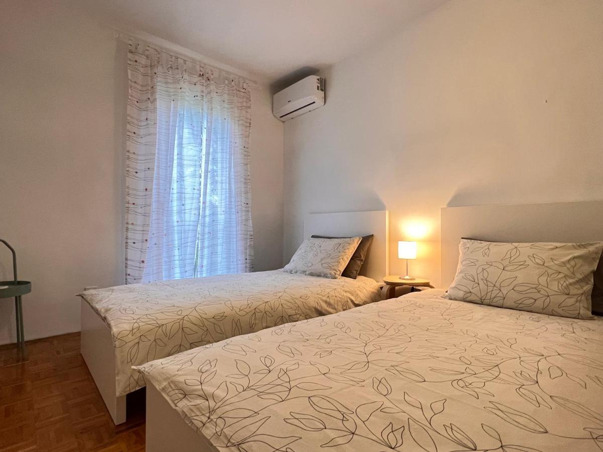 Apartment Giordi Porec Esterno foto